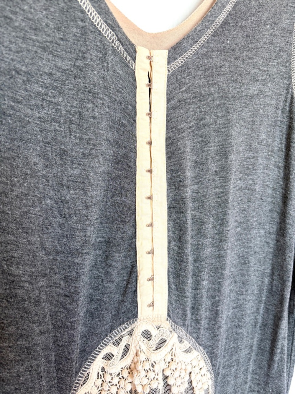 Anthropologie Scrapbook Originals Gray Mixed Media Tunic Top Lace Ruffles Stripe - Picture 8 of 16